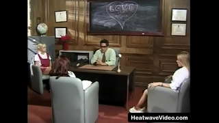 Kelly, cái #3 - Các trường cao đẳng