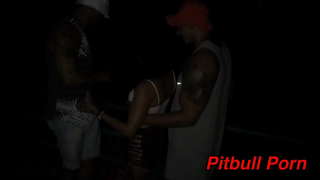 Fudemos арналған урка көшенің ортасында