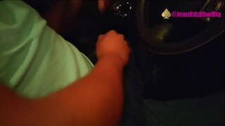 ���్రైవర్ ఉబెర్ తీసుకొని నాకు చూపిస్తున్న ద్వారా ఆమె రొమ్ములు నగరం