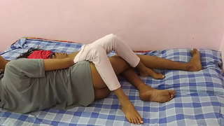 Facultade Nena Recibe Desagradables Sobre Un Pau Negro Lencería