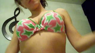 Возвращение В четверг, Молодая Эшли Трахается С Парнем В Резинке На Первом Свидании