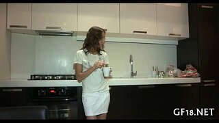 Si spillt mat groussem dick vun Kerl