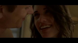 Zelo vroče dekle zajebal na kavču