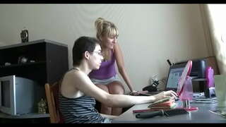 Ary avy eo dia mpiara-mandray ny knob