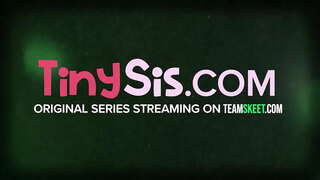 18 tahun Ariana Grand di sini untuk satu hal dan satu hal saja, untuk mendapatkan FUCKED! Ini pantat sexy kecantikan suka melihat wajah anda dengan penis yang mendalam ke tenggorokannya dan erangan dalam kegembiraan saat yang pl