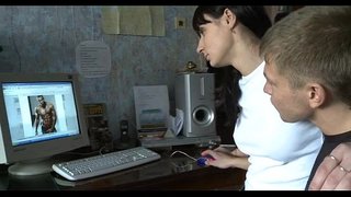 Кудрявый айгыр шул очках тота кулын