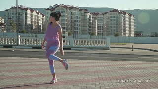 Skatīt caur camel toe stulpiņi un caurspīdīga tvertne top