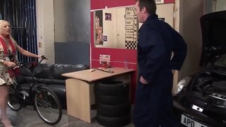 Cindy milfs troia ingen penge betaler i naturen komme rundt