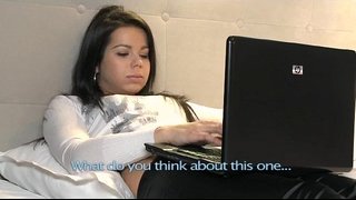 Бринета Лезбејките предигра и прст едни на други