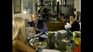 Жеребец-նավաստի отсасывает իր ամուր գործիք է հոյակապ շեկ Զիգենիա