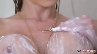 ���ன்ன அவரது பெயர், pls ?