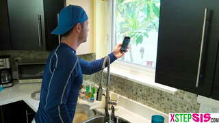 Latina stepsister राम्रो कुखुरा माछा र म busted उनको यो गरिरहेको