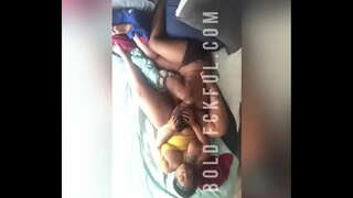 Tomboy marko fingering bbw sa pagpuasa