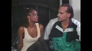 Eksotiske tæve i sorte strømper bliver en hård hvide pik i dog udgøre